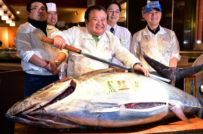 Japan sushi boss pays $117,000 for endangered tuna